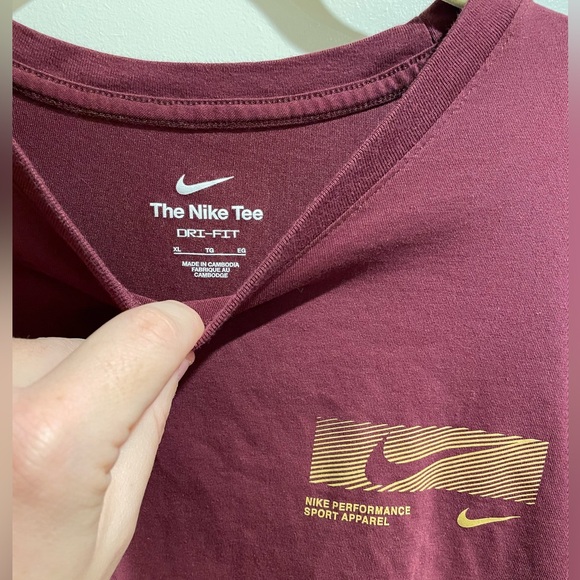 Nike Dri-Fit shirt “The Nike Tee” size XL - Picture 3 of 3
